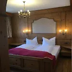 Tyrolis Hotel 4*