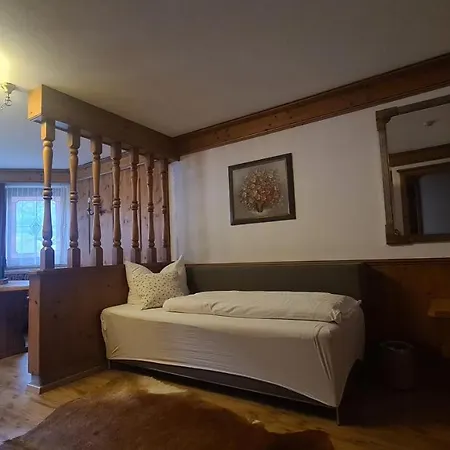 Ξενοδοχείο Tyrolis 4*