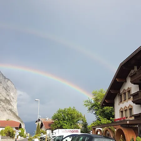 호텔 티롤리스 지를