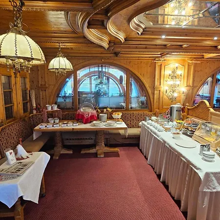 Tyrolis Hotel 4*