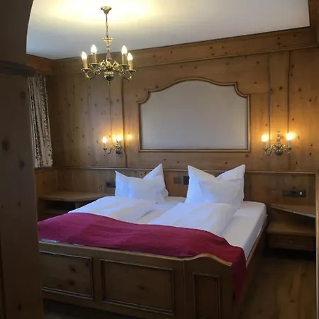 Tyrolis Hotel 4*