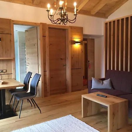 티롤리스 호텔 4*