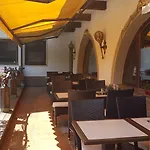 Tyrolis Отель Цирль