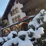 Отель Tyrolis Цирль