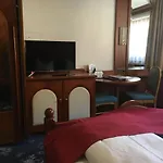 Tyrolis Отель Цирль