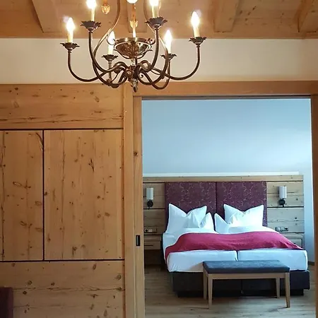 Hotel Tyrolis 4*